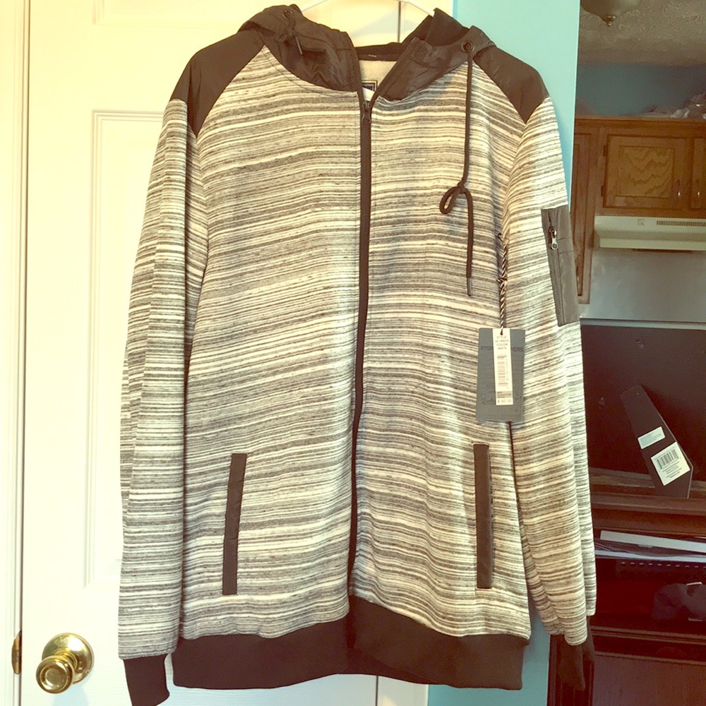 *NWT Men’s Hooded Fleece Jacket
